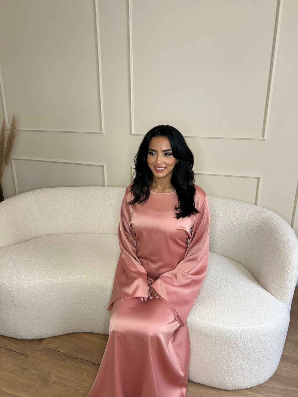 Kleid zuschnürbar mit Trompetenärmeln