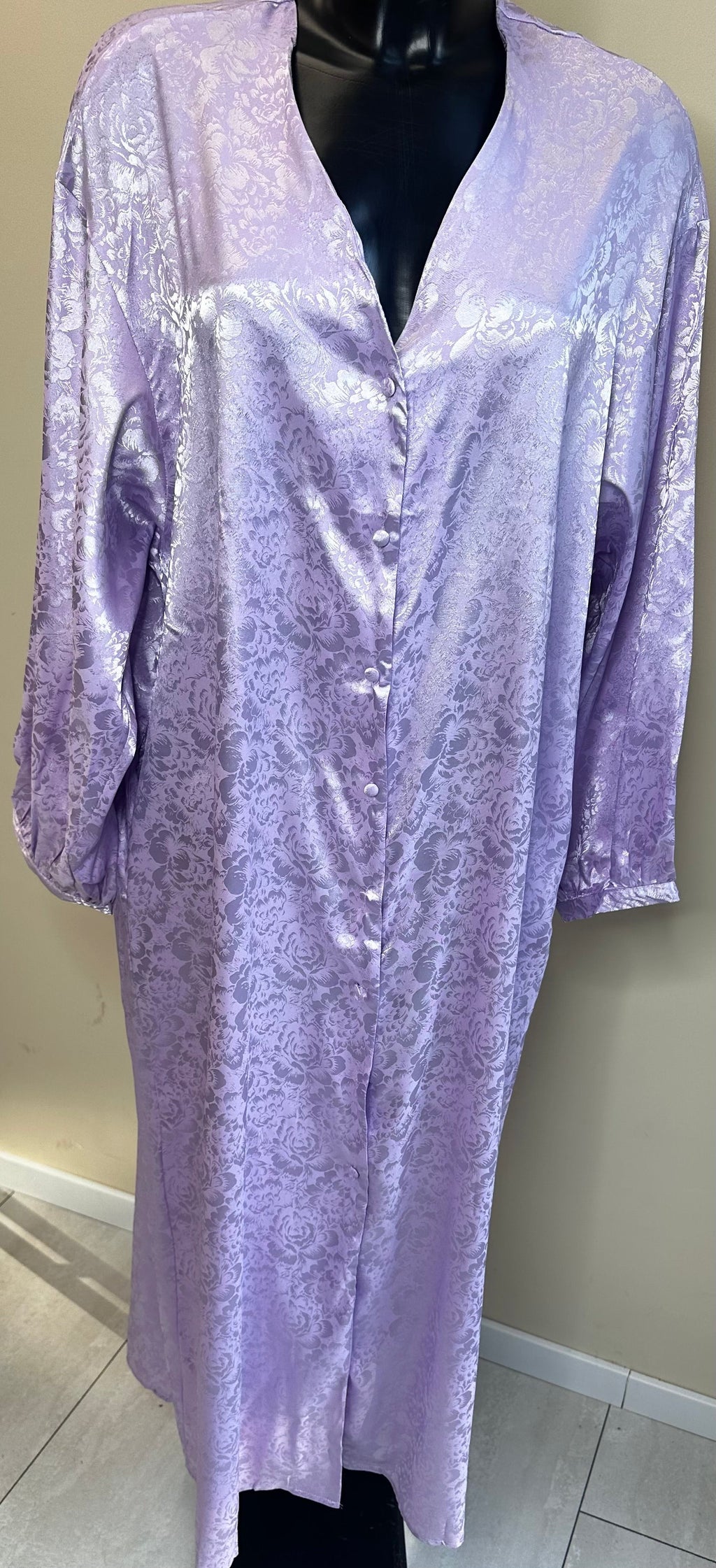 Kleid mit Blumenprint in verschiedenen Farben