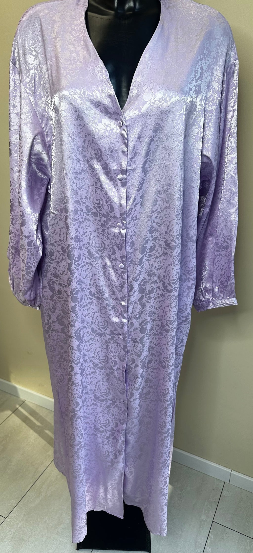 Kleid mit Blumenprint in verschiedenen Farben