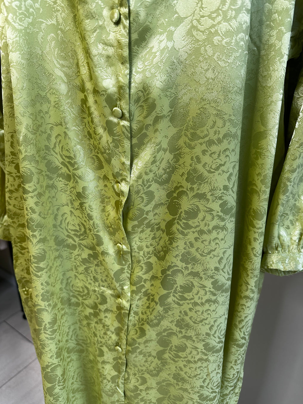 Kleid mit Blumenprint in verschiedenen Farben